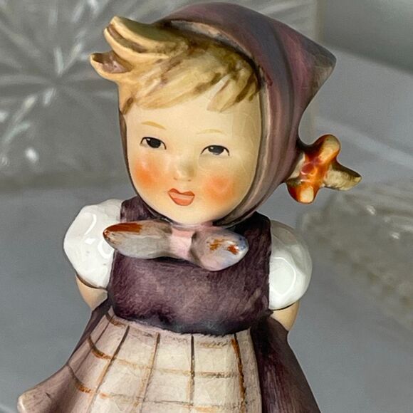 Draft Listing1963 Goebel Hummel “ Which Hand” Figurine 258 - Picture 3 of 8